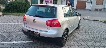 VW Golf 5 1,6-75kw-benzín-bez koroze - 4