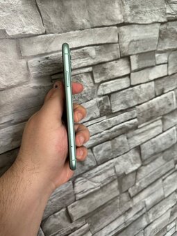 iPhone 11 - 4
