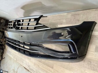 VW PASSAT B8 20-24 LIFT nárazník + maska 6xPDC LI7F - 4