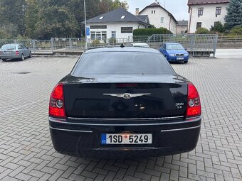 Chrysler 300c V6 2,7L 185xxx km pěkný stav - 4