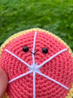 Háčkovaná hračka - grep - 4