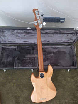 Baskytara MARCUS MILLER V5 - 4