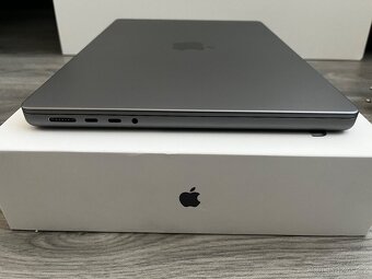 Macbook M1 Pro (2021) 14" / 32GB RAM / 1TB SSD - 4