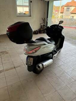 Yamaha YP400 Majesty - 4