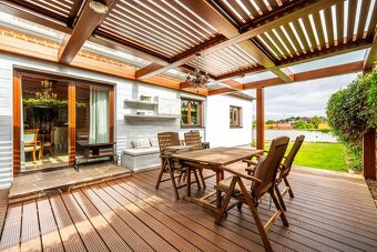 Prodej jedinečného, prostorného RD s větší rovinatou zahrado - 4