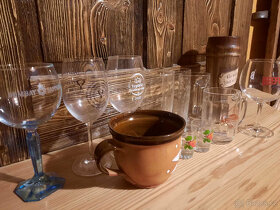 Skleničky různé, misky, sítko - 4