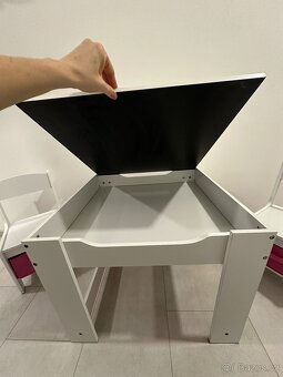 Dětský stoleček se židlemi - 4