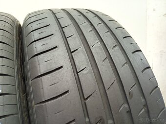 Letní pneu 215/55/17 Nexen - 4