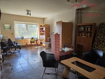 Prodej rodinného domu 6+1 se zahradou, obec Holedeč u Žatce - 4