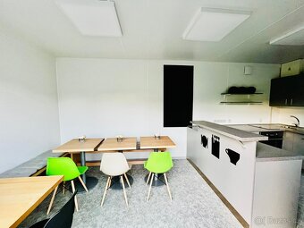 Gastro kontejner se sociálkami - 4