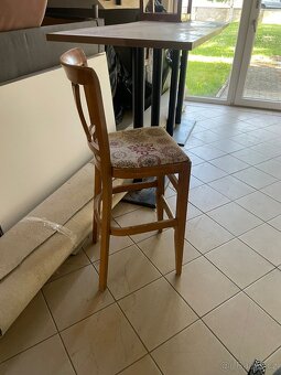 Vyšší stůl + židle - 4