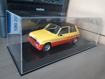 vitrínka 1:18 MCG - 4