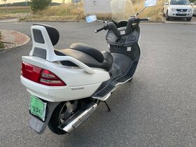 Suzuki Burgman - 4