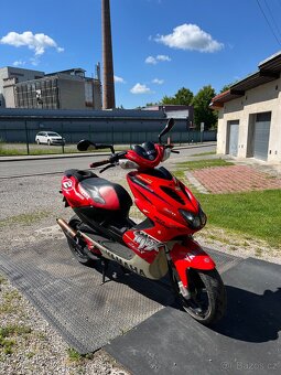 Yamaha Aerox edice Max Biaggi - 4