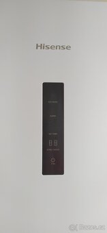 Prodám kombinovanou lednici Hisense s prodlouženou zárukou - 4