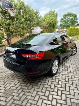 Škoda Superb 3 FL 2.0 TDi Sedan DSG 2021 - 4