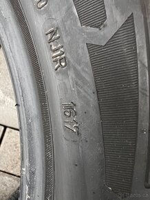 Pneu 225/55 R17 - 4