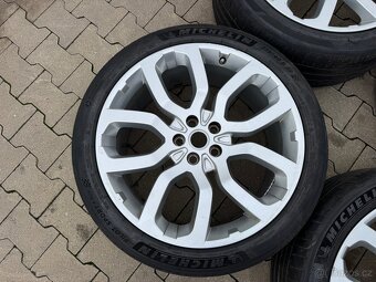 Range Rover Original 275/40 R22 - 4