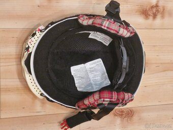 dětská lyžařská přilba s brýlemi - 4