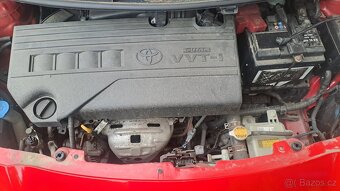 Toyota Yaris - 4