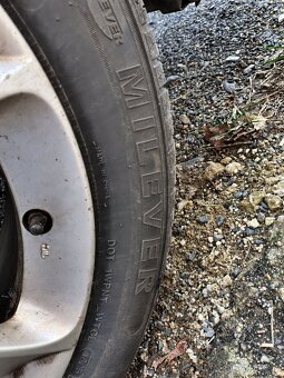 Nové celoroční 215/55/17 - 4