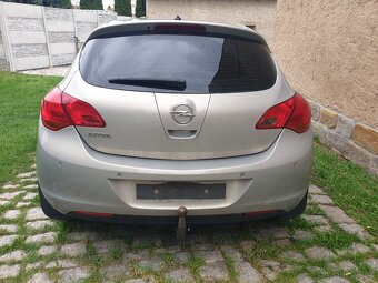Opel Astra J 1.6 16v 85kw - 4