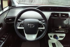 Toyota Prius IV Hybrid, Executive JBL, Navi, Kožený interiér - 4