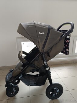 Sportovní skládací kočárek Joie - 4