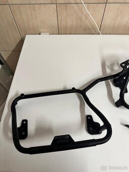 Kufry na motorku Suzuki V-Strom 750 - 4