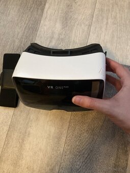 VR one plus brýle Zeiss - 4