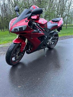 Yamaha r1 1000 - 4