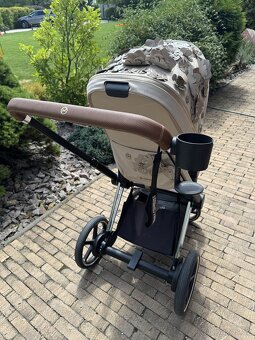Cybex e-Priam - 4