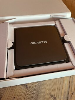 Mini PC GIGABYTE Brix GB-BER3 5300 - 4