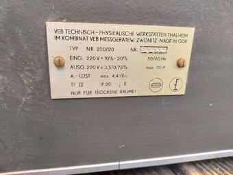 Stabilizátor napětí RFT Netzregler NR 220/20 - 4