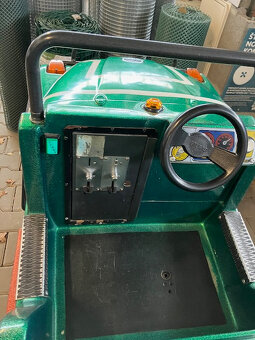 Houpací autíčko na mince. - 4