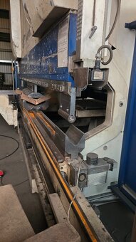 Ohraňovací lis EHT Variopress 400 - 40 - 4