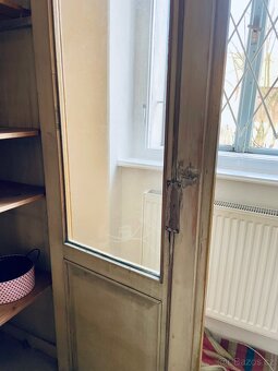 Starožitná školní skříň - 4