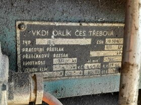 Kompresor Orlík, kotoučová bruska, elektromotor, nabíječky - 4