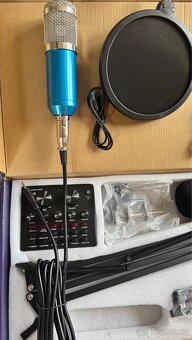 Profesionální sada mikrofonu se zvukovou kartou V8 - 4