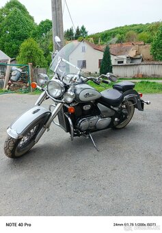 Suzuki Intruder 800 - 4