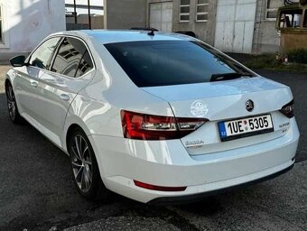 Skoda Superb 2.0 TDi - 4