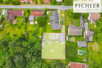 Prodej stavebního pozemku 1022 m² se stavbou - 4