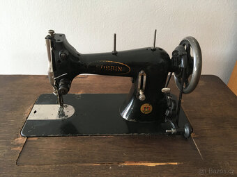 Starožitný šicí stroj Bobbin - 4