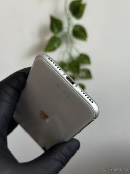 iPhone SE (2020) 64GB bílý - 4