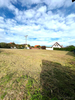 Prodej pozemku 856m2 v obci Vráto 4Km od ČB - 4