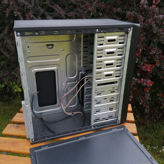 ATX počítačová skříň, PC case - 4
