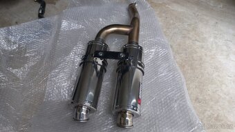 Výfuk Akrapovič - 4