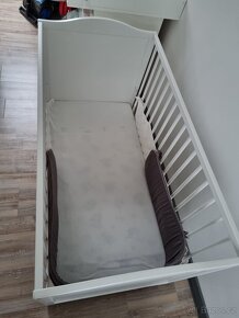 Prodám postýlku Ikea 60x120 - 4