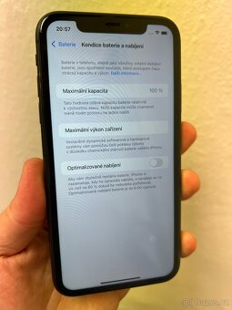 Apple iPhone 11 64GB Černý (B) Záruka - 4