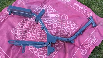 Babetta 210 - rám po novém laku - 4